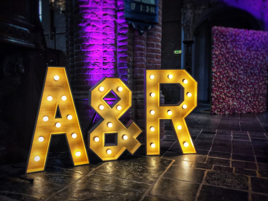 lichtletters initialen huren